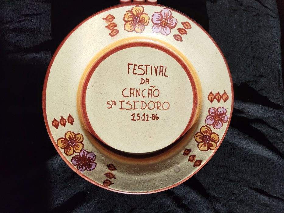 Prato barro comemorativo Festival da Canção Sto Isidoro