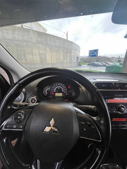 Mitsubishi Space Star 1.2 Intense Connect Edition