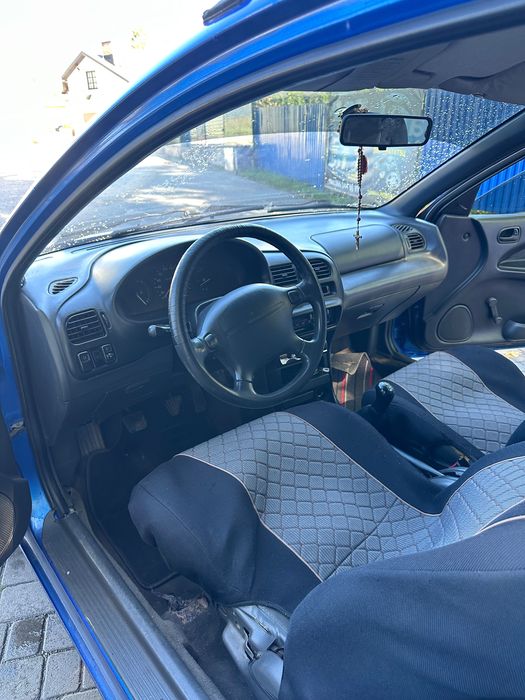 Продам Mazda 323