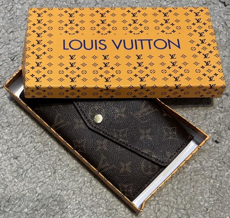 Стильный,женский кошечек монограмма louis vuitton