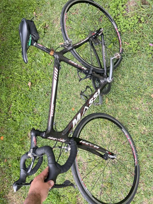 Vendo ou troco  bicicleta de estrada em carbono por bike de btt