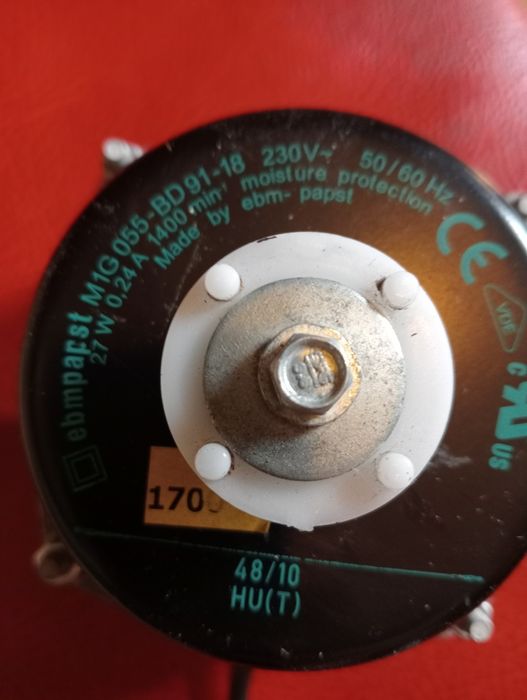 Вентилятор для теплицы и т.д.