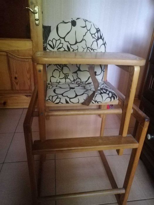 Детский столик для кормления и стульчик