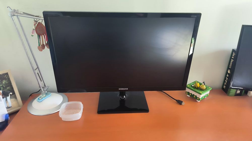 Dois ecrãs entrada HDMI