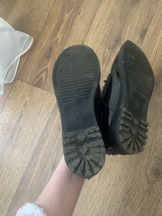 Женские лаковые туфли