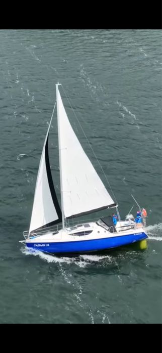 Jacht żaglowy Maxus 33