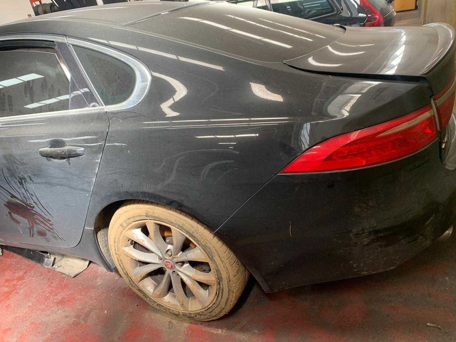 Jaguar XF 2.0 D R-Sport (204 DTD)