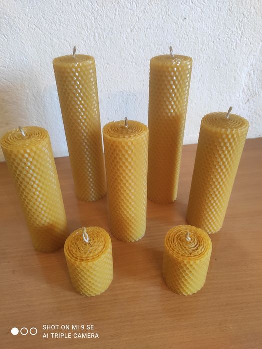 Воскові свічки з вощини