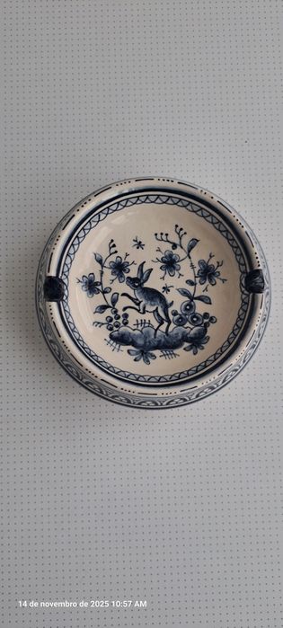 Cinzeiro de faiança