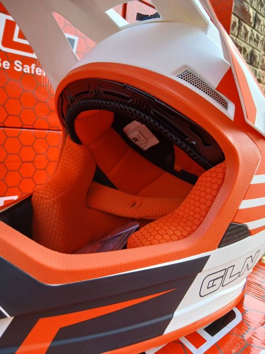 Мотошолом мотоциклетний шолом мото шлем кроссовый. Мотошолом кросовий