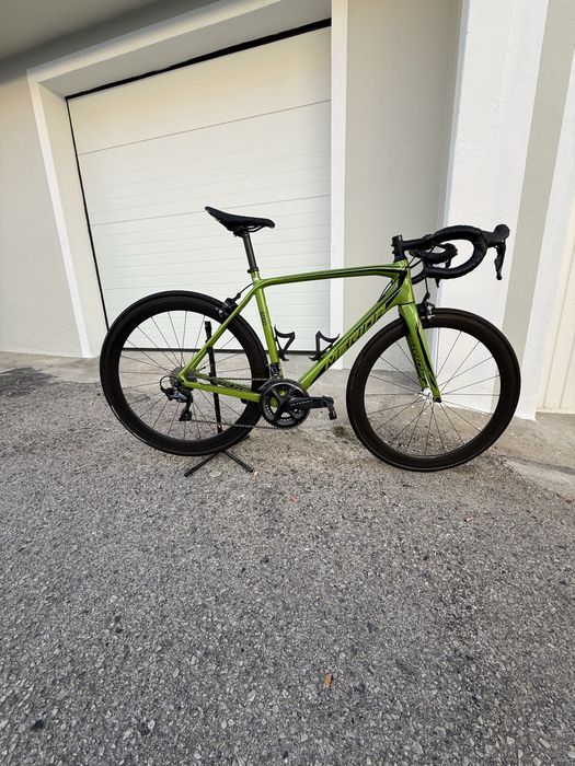 Vendo Merida, tamanho M, full ultegra