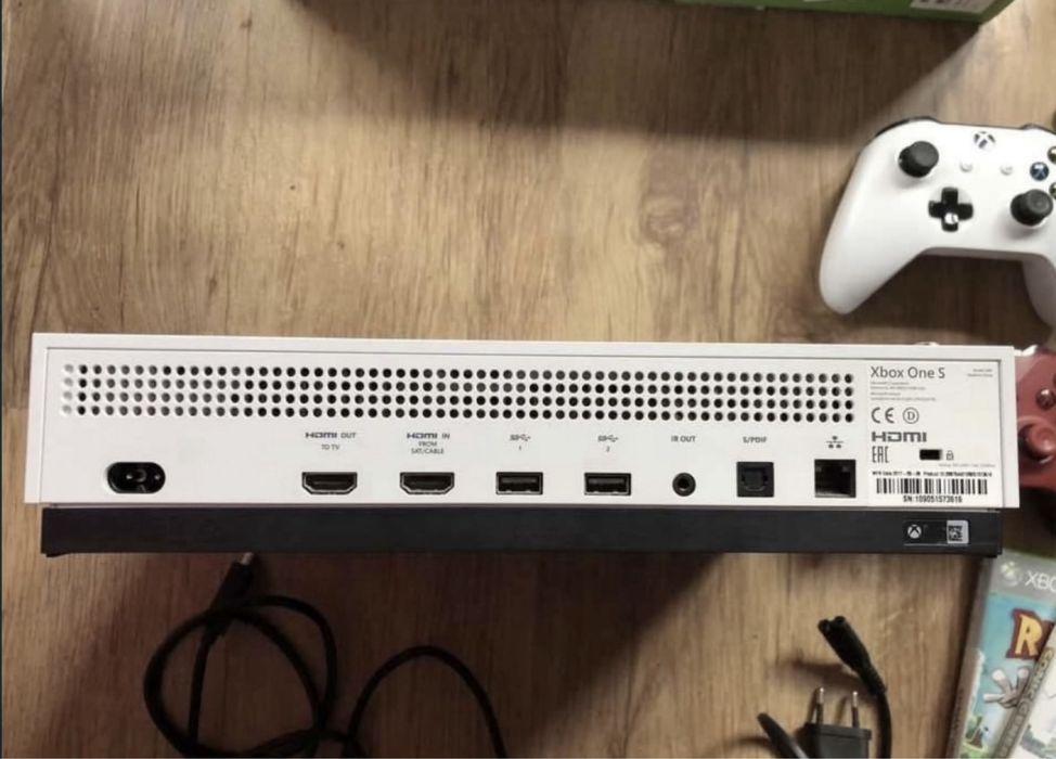 Konsola Xbox One S 4K UHD Gry Pad Kinect Fortnite Robblox Minecraft