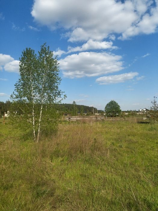 Продаж земельної ділянки під будівництво.
