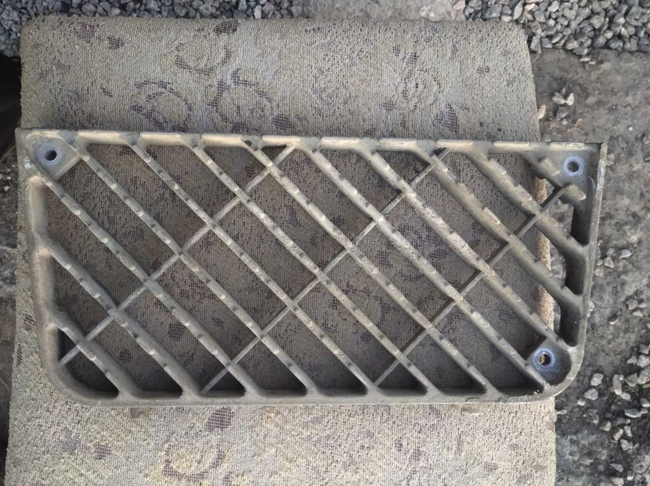 Підніжка (Накладка) кабіни ліва/ права бу Renault Premium