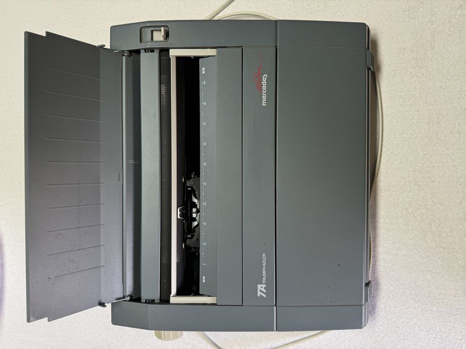 Maquina escrever ref: mercedes edition