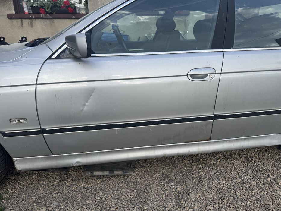 BMW E39 523i 2.5 b automat