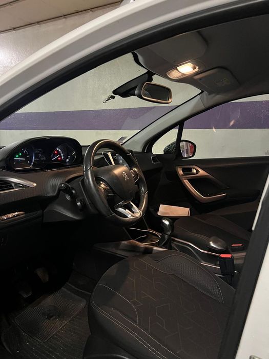 90 000KMS Peugeot 2008 1.6HDI