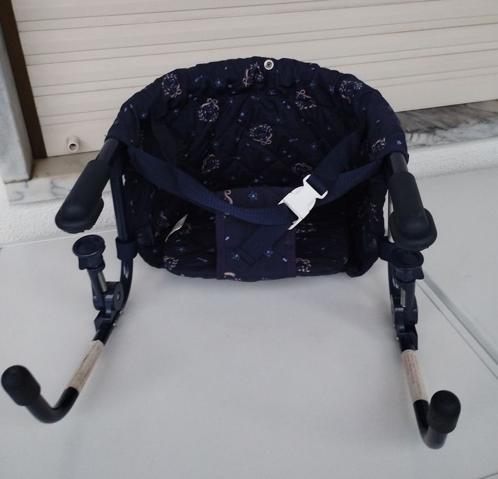Cadeira de bebê ( Bebê Confort)