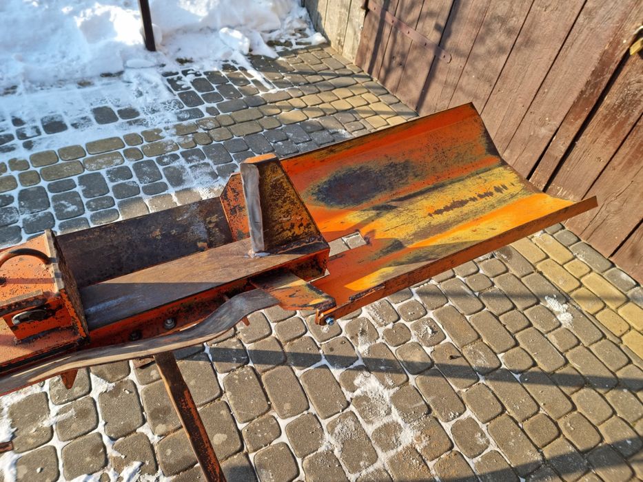 Łuparka do drewna hydrauliczna do ciągnika