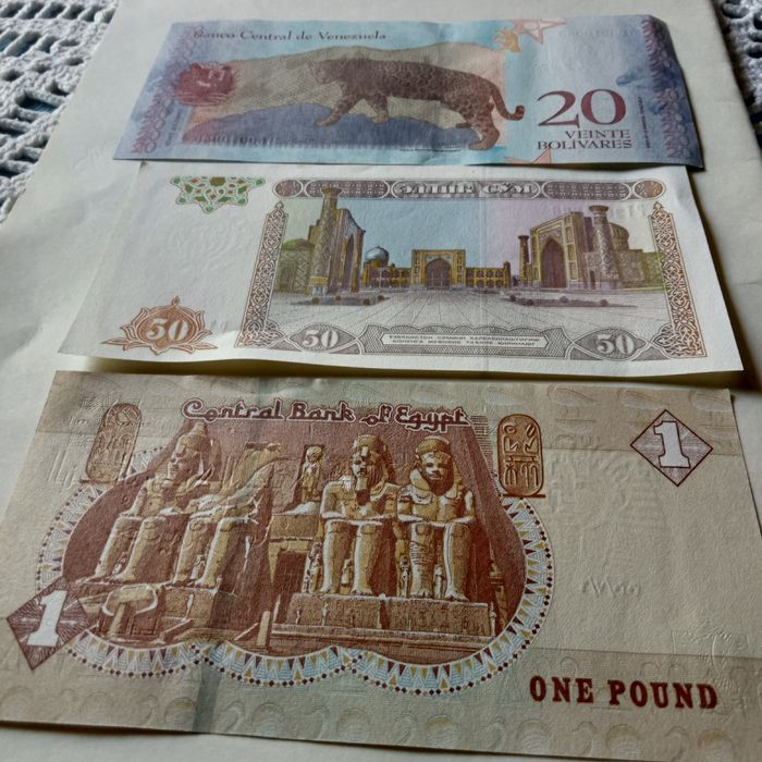 notas de paises diferentes