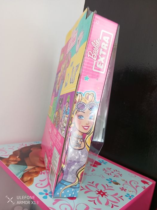 Brinquedo Boneca Barbie Extra