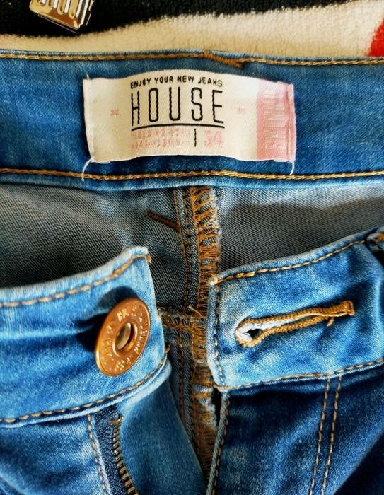 Damskie, niebieskie jeansy