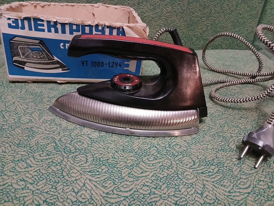 Продам утюг ссср рабочий
