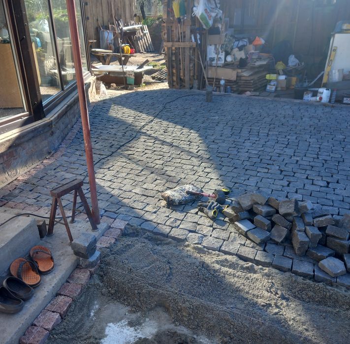 Укладка тротуарной плитки