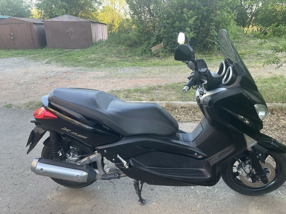 Максі скутер Yamaha X-Max 250