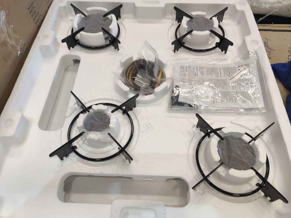 Варочная газовая поверхность черная KUMTEL, LUXELL Турция