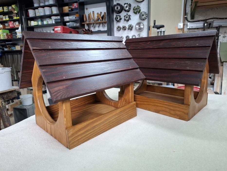 Karmnik Sosna pod zamówienie