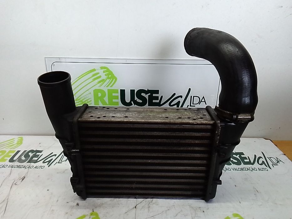 Radiador do intercooler VOLKSWAGEN Passat (3B2)