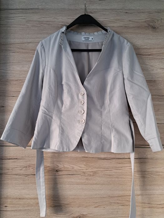Krótki żakiet szary