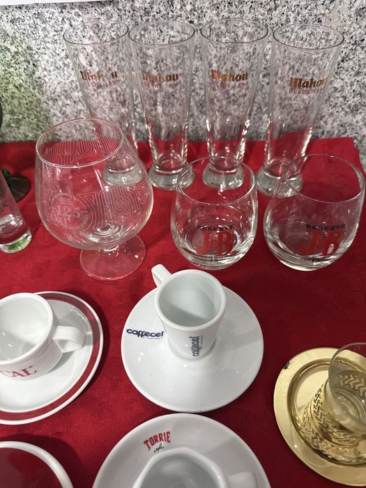 Conjunto 41 copos e chávenas