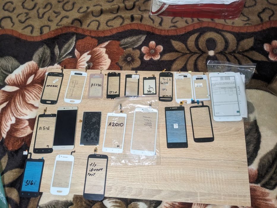 Продам лот корпусів для Нокіа сіменс соні Ерікс по 100 за шт.