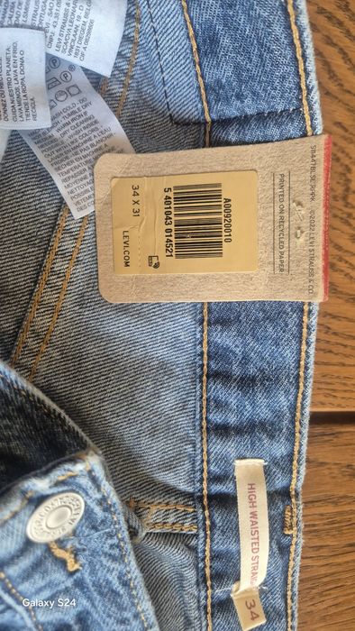 Calça Levis novas