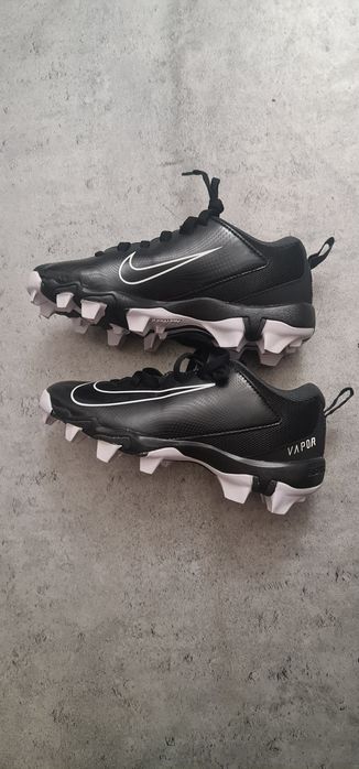 Korki do gry w piłkę nożną Nike r 32