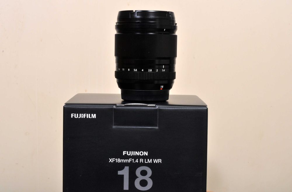 Fuji X-E5 novo + XF 18mm F: 1.4 R LM WR em garantia. Bateria extra.