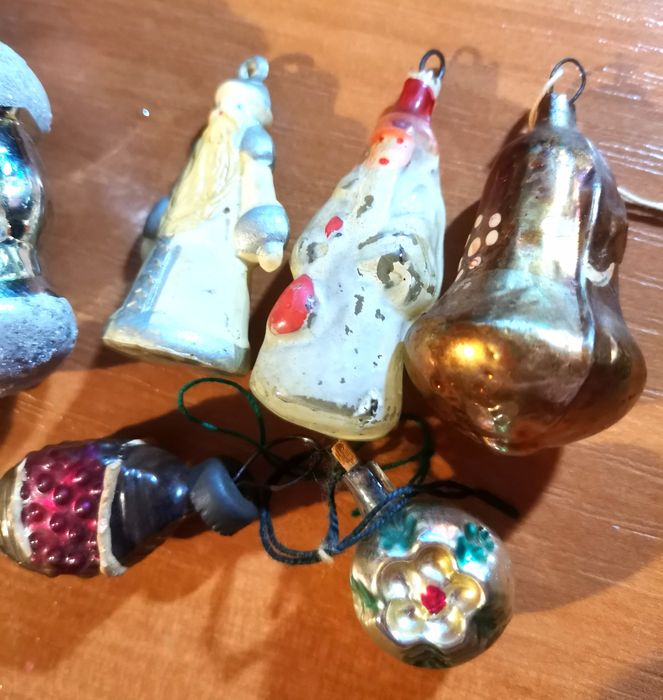 Разные ёлочные игрушки на ёлочку малютку времён СССР.