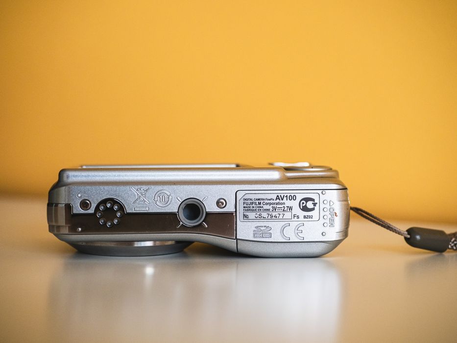 Aparat Fujifilm AV100 retro apart kompaktowy  12mp