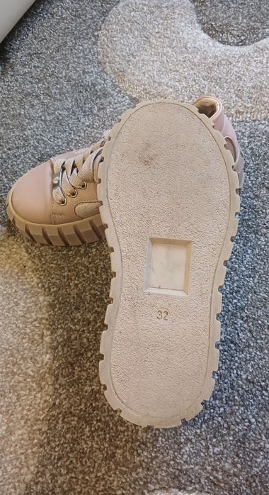 Кроссовки кожаные для девочки