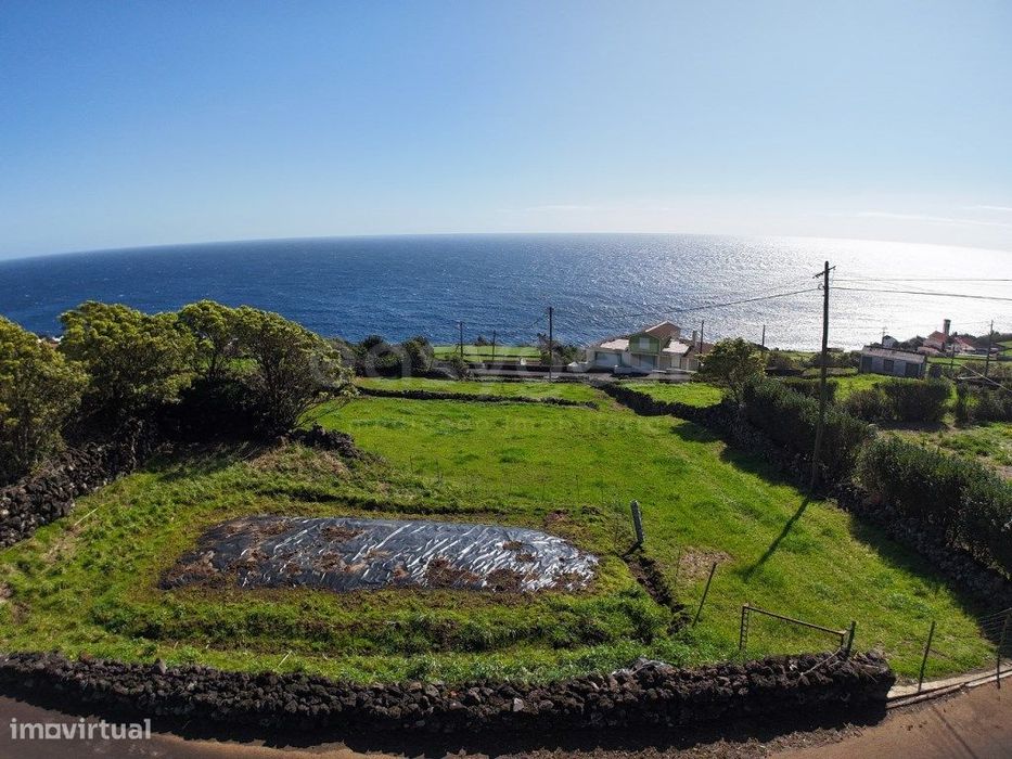 Terreno para Construção nas Ribeiras, Lajes do Pico