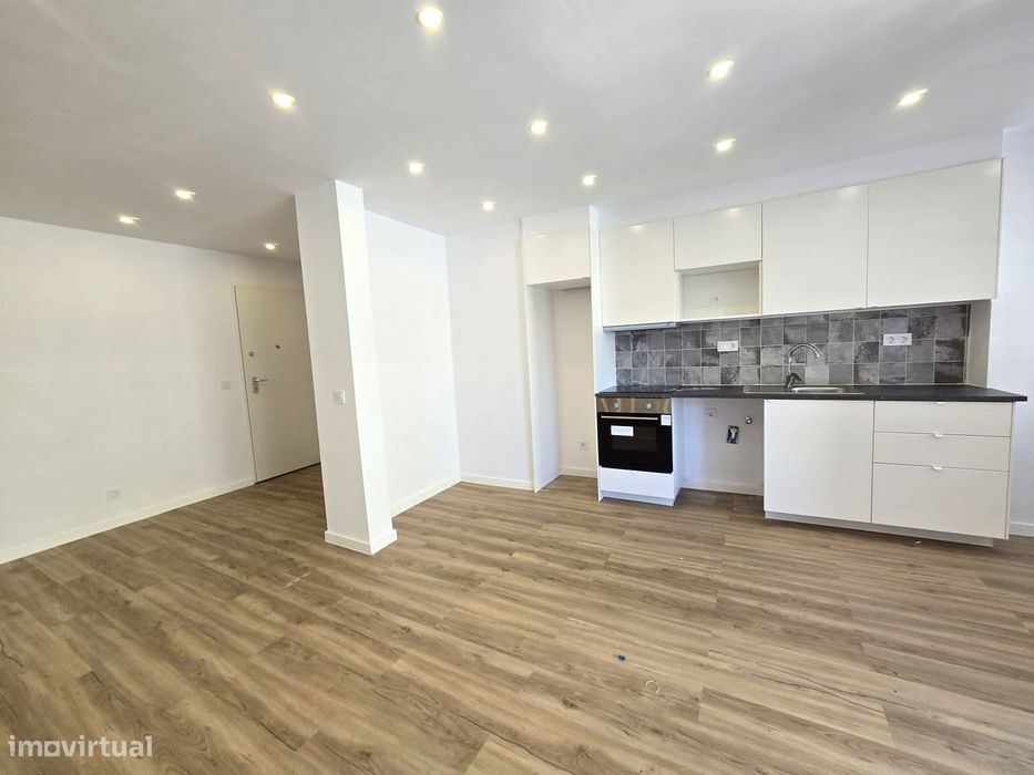 Apartamento Totalmente Remodelado T2 - Amadora