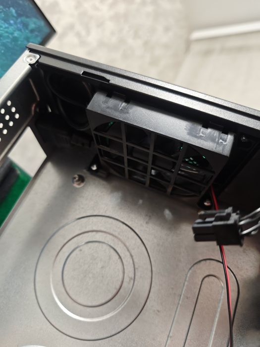 Корпус + блок питания + вентилятор. Лежачие корпусы для ПК.