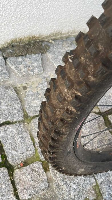 Bicicleta Downhill Commencal Supreme