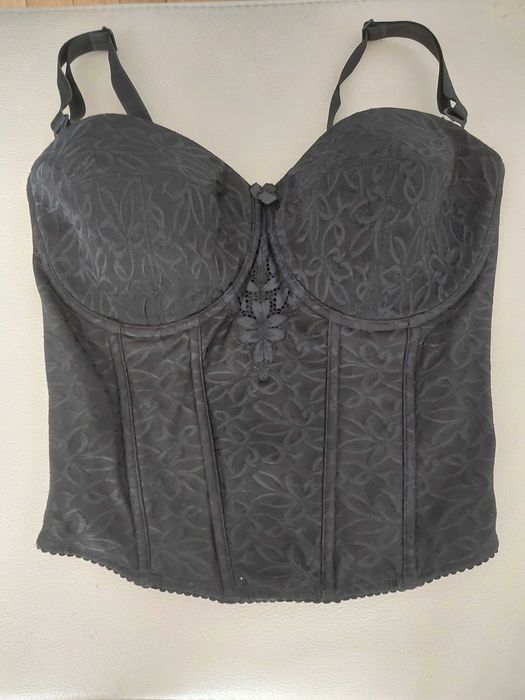 gorset   seksowny czarny rozm  80 D  firmy Triumph nowy