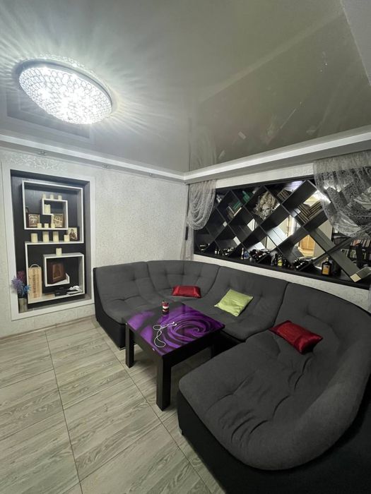 Продаю Комерческое Помещение Центр ( Мариупольская) возле  Грифеля