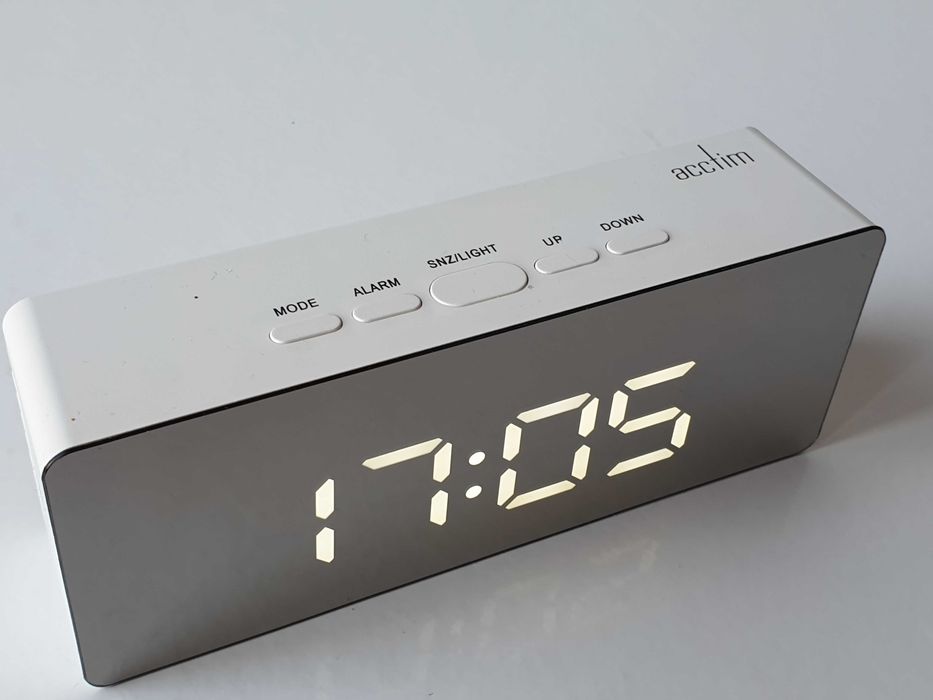 Годинник  температура будильник Acctim Medina White Clock 16092