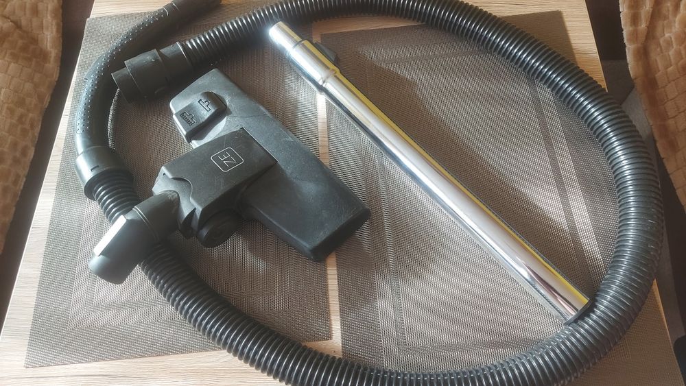 Odkurzacz Zeegma 900W