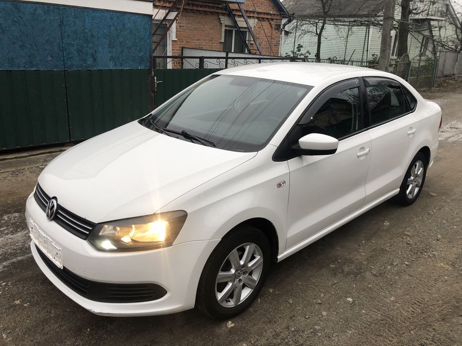 Volkswagen Polo Sedan